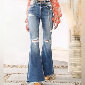 Super Flare Ripped Jeans!!